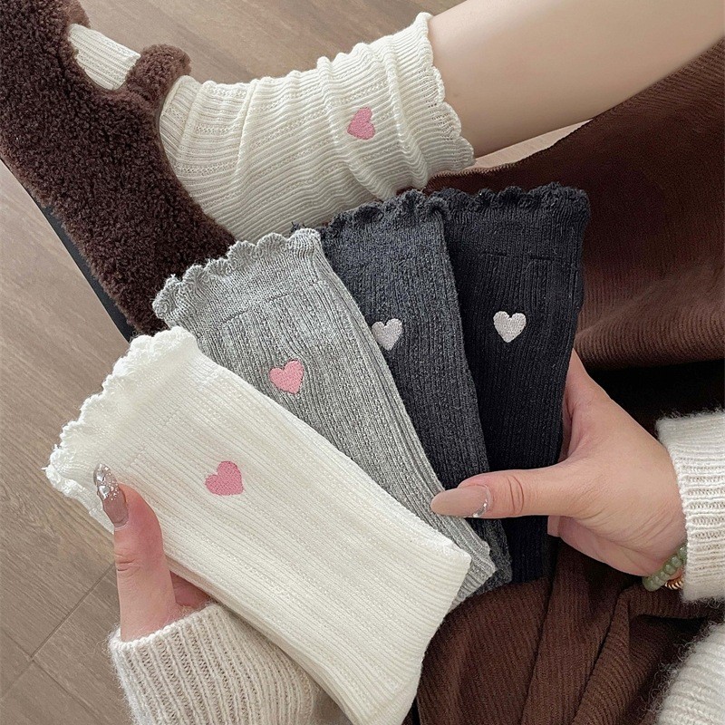 Love Heart ลูกไม้ปักถุงเท้าหญิง ins อินเทรนด์เข็มคู่ Simple Breathable นักเรียน All-Match Sweet Mi