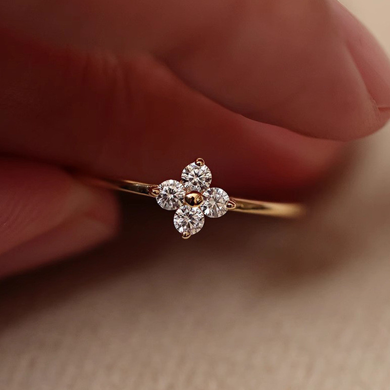 ฝรั่งเศสโคลเวอร์สี่ใบเพทายแหวนผู้หญิงการออกแบบที่เรียบง่ายความรู้สึกอารมณ์แฟชั่นเปิดแหวนปรับอุปกรณ์เสริมของขวัญขายส่ง