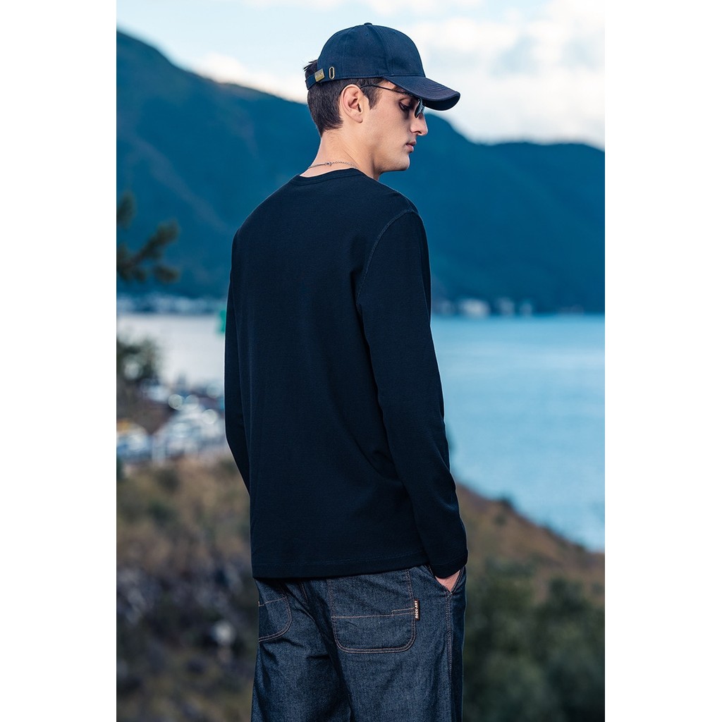 MANMAN แขนยาวผู้ชาย สีล้วน เสื้อผู้หญิง ชุดคู่รัก แมทช์ลุคง่าย แบบหลวม เรียบง่าย