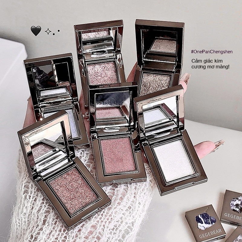 Gogo Bear Crystal Eyeshadow Flashing Lying Silkworm Blush