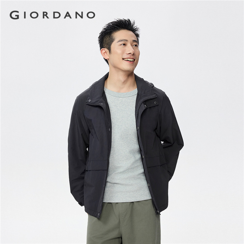 GIORDANO MEN Raglan sleeve hoodie windbreaker 13075130