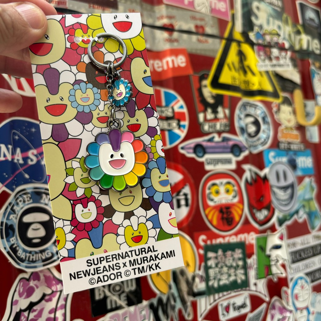 Street Wear Takashi Murakami Co-Branded NEWJEANS Powerpuff Girls Metal Keychain Accessories Bag จี้ดอกทานตะวัน