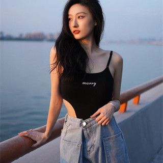 บอดี้สูทหญิง สไตล์เซ็กซี่และเรียบง่าย ออกแบบยกทรง