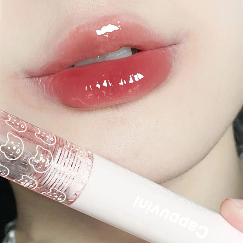 Cappuvini Moisturizing Lip Gloss และ Lip Glaze ไม่ใช่เฉพาะสร้าง Sheen ธรรมชาติ แต่ยังมีการออกแบบหมีน่ารัก