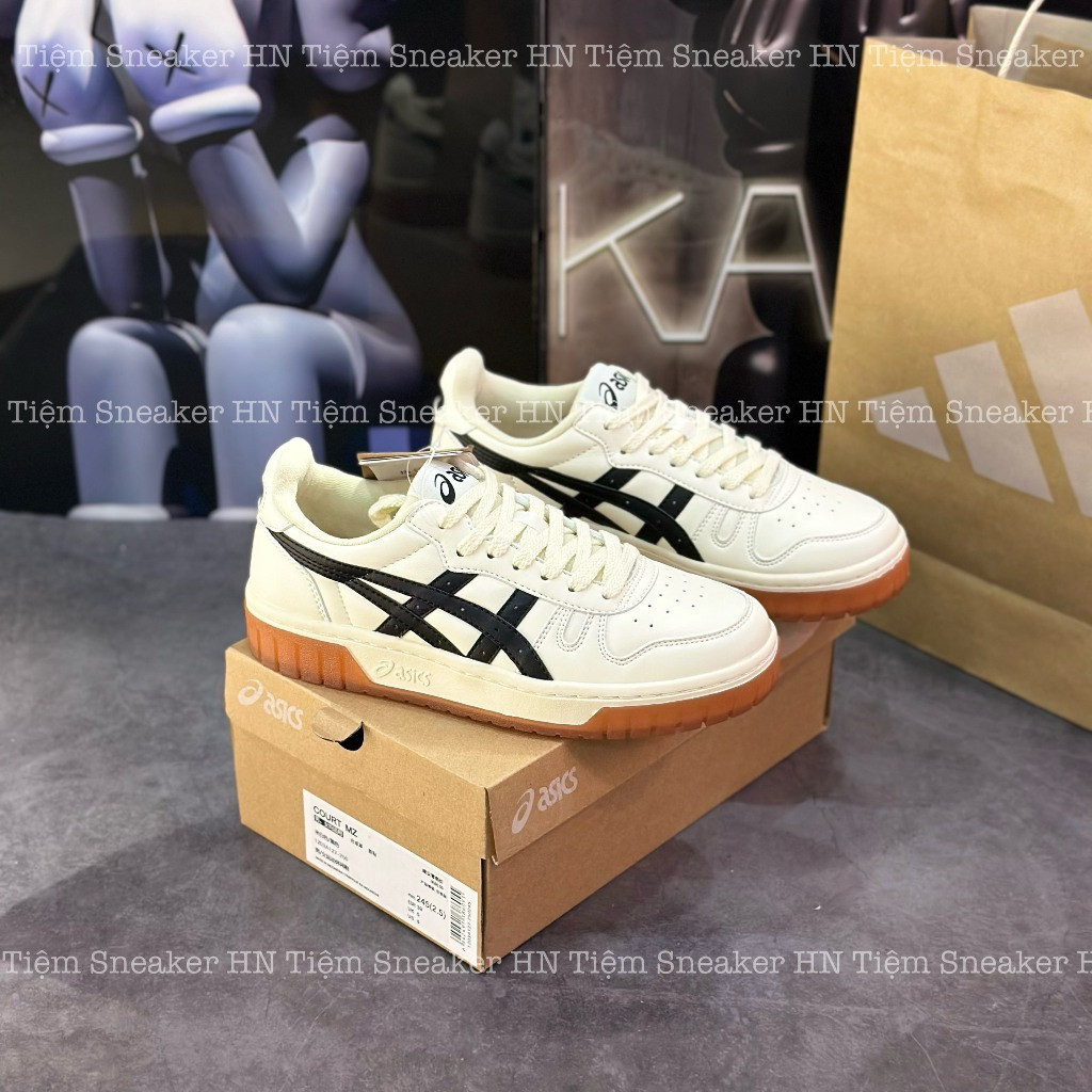 Asics [คุณภาพดีที่สุด] esic Court Moz Cream Black GUM รองเท้าผู้หญิงรองเท้าไม่มีส้นแบบสบายๆ36-45 Sta