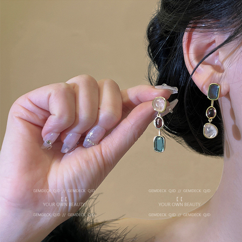 Jushi Vintageไม่สมมาตรสี Clash ต่างหู Cats Eye Stone เครื่องประดับแฟชั่นสตรี