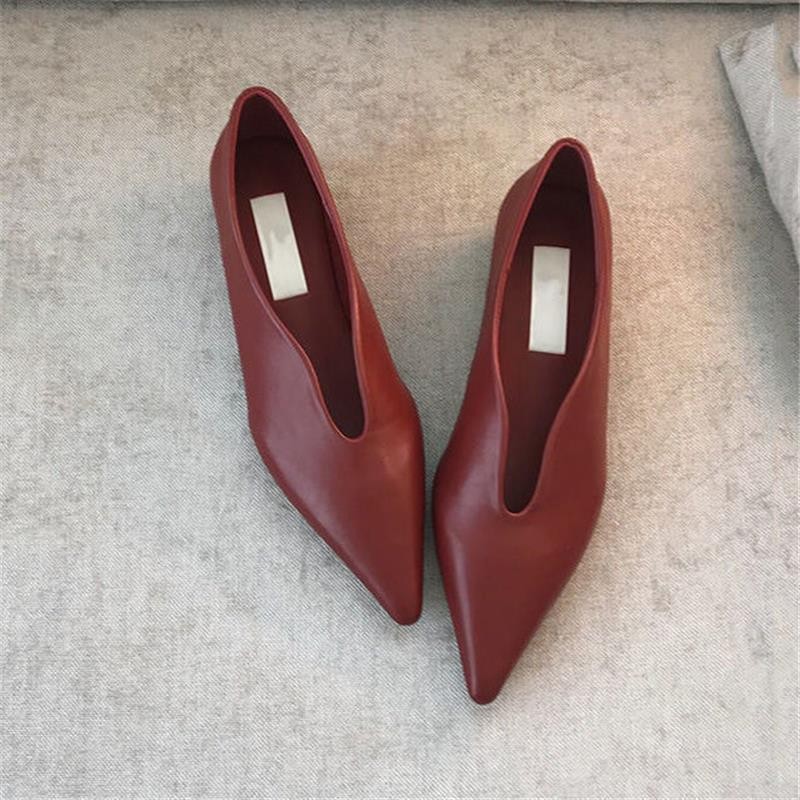 Occalook Pointed Toe ปั๊ม Classy สไตล์ใหม่พร้อมสต็อกแฟชั่นรองเท้าหนังขนาดเล็ก Retro Early ฤดูใบไม้ผลิแบน Casual Low-Heeled Slimmer ดูรองเท้าแต่งงานแม่มดรองเท้า