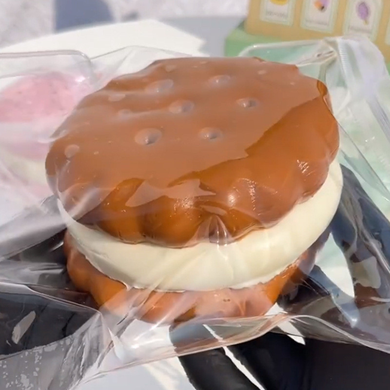 ของเล่นบีบอัด สกุชชี่ Squishy คลายเครียด ช็อคโกแลตแซนวิชคุกกี้จําลองของเล่น Squishy ของเล่น