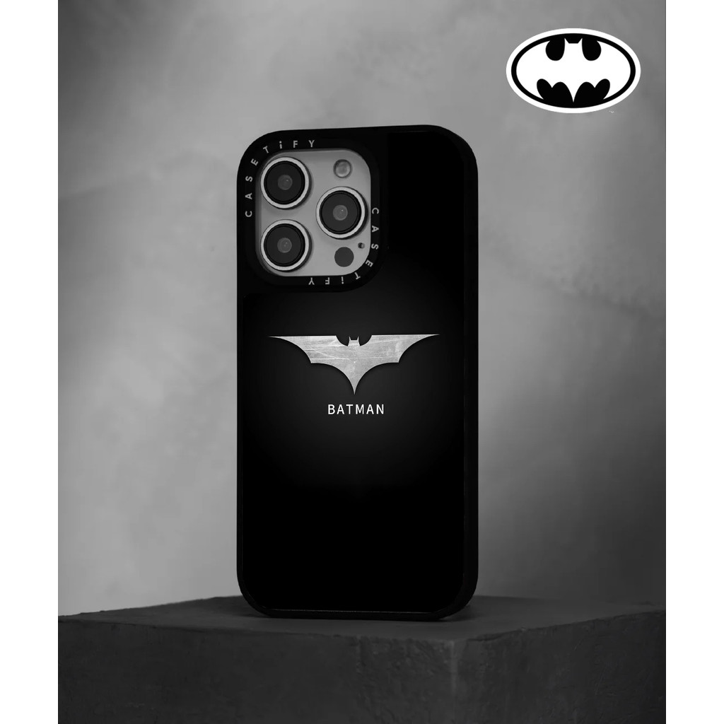 Casetify X แบทแมน™ โลโก้แม่เหล็กดูด Black & Sliver Mirror IPhone Case IPhone 16 15 14 13 12 Pro Max Plus Hard Back Case Cover พร้อมกล่องแกะสลักโลโก้