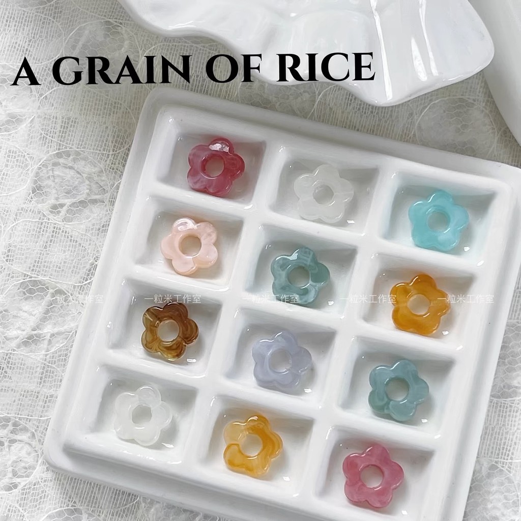 สร้อยข้อมือและต่างหูอะคริลิกแบบมีลายพราง DIY ประดับลูกปัดสวยงาม