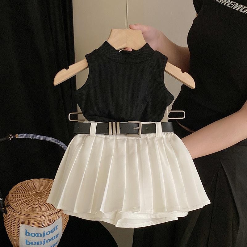 G185 (ขนาด 90-140) ชุดเซ็ทเกาหลีเสื้อแขนกุดดำผ้านิ่ม และกางเกงกระโปรงคุณหนู**พร้อมเข็มขัด