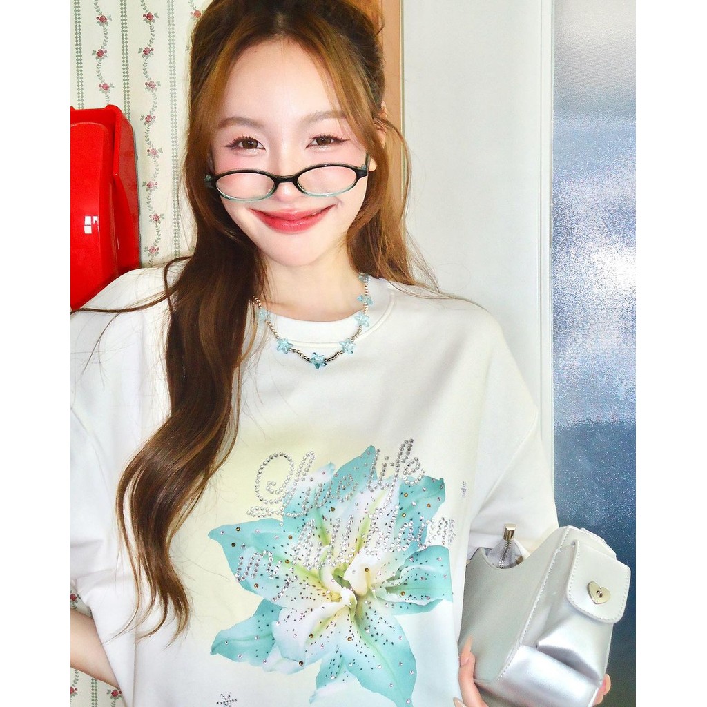 Nuziro เสื้อยืด oversize - เสื้อยืดแขนสั้นพิมพ์ลายดอกไม้สีฟ้าที่สวยงามสําหรับผู้หญิง #I533