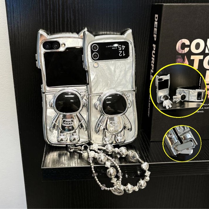 Electroplated 3D นักบินอวกาศ Bracke Soft Case Samsung Galaxy Z Flip 6 Z Flip 5 Z Flip 4 Z Flip 3 Cat Ear Edge Casing Bracelet สายรัดข้อมือ Link Buckle เคสกันกระแทก