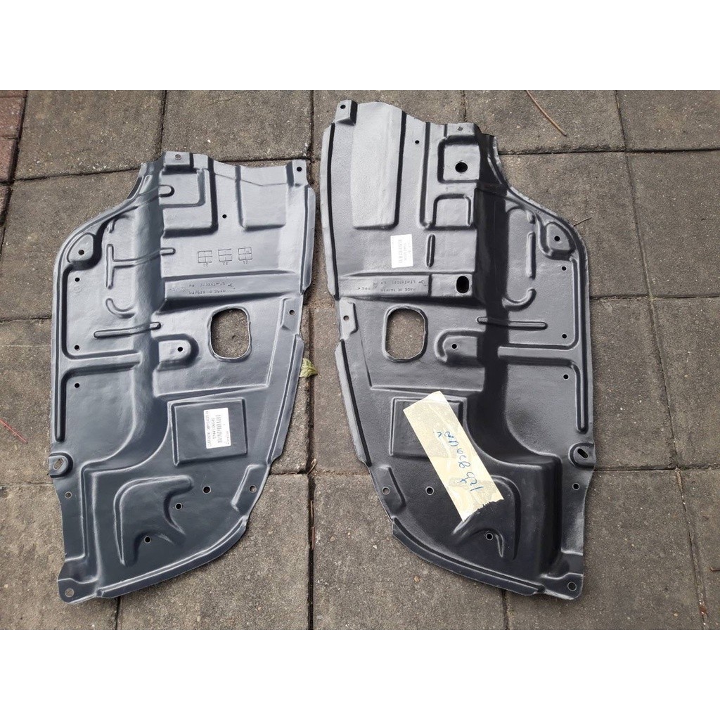 พลาสติกใต้เครื่อง Toyota camry ปี2003-2015 acv30 acv40 acv50