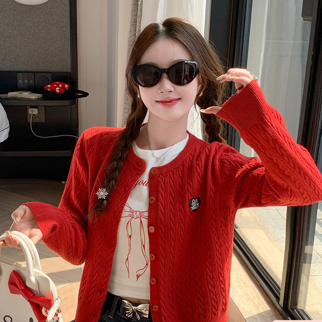 ผอมลง ดูรอบคอถักคาร์ดิแกนผู้หญิงสไตล์ใหม่อารมณ์สไตล์ตะวันตกเสื้อกันหนาวสีแดง