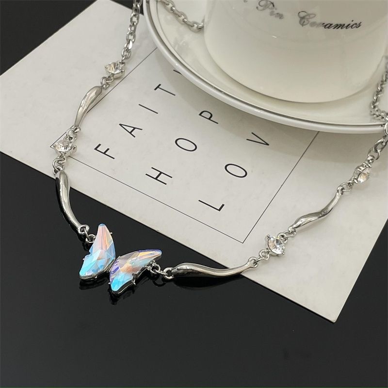 Yx Sweet Cool สีสัน Zirconia ผีเสื้อไม่สม่ําเสมอสร้อยคอ Niche แฟชั่น Collarbone Chain