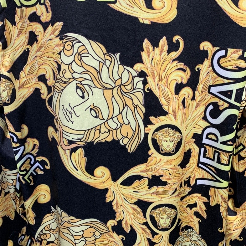 Versace2024 เสื้อเชิ้ตแฟชั่นลําลองสําหรับบุรุษทรงสลิมฟิตพิมพ์ลายเสื้อแขนยาว