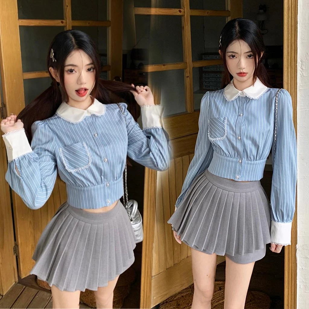 Chili Koko เสื้อเชิ้ตลายทางสีฟ้าฝรั่งเศส เสื้อแขนยาวคอตุ๊กตาเอวสั้นสำหรับสาวตัวเล็ก 99111