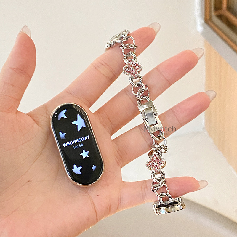 Clover Diamond Encrusted Metal Chain Starp สําหรับ iWatch series 11 10 9 S8 7 6 SE 5 4 3 42 มม.49 มม.46 มม.45 มม.44 มม.41 มม.40 มม.38 แฟนตาซีหวานสุภาพสตรีสายรัดข้อมือสําหรับ xiaomi NFC 10 9 8 Pro - รูปที่ 4