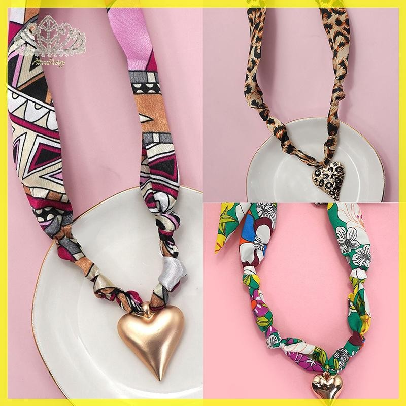 สร้อยคอมือสอง Daisy กับ DIT Charms สายคล้องโทรศัพท์โซ่ชุบทอง สไตล์วันหยุดสำหรับผู้หญิง