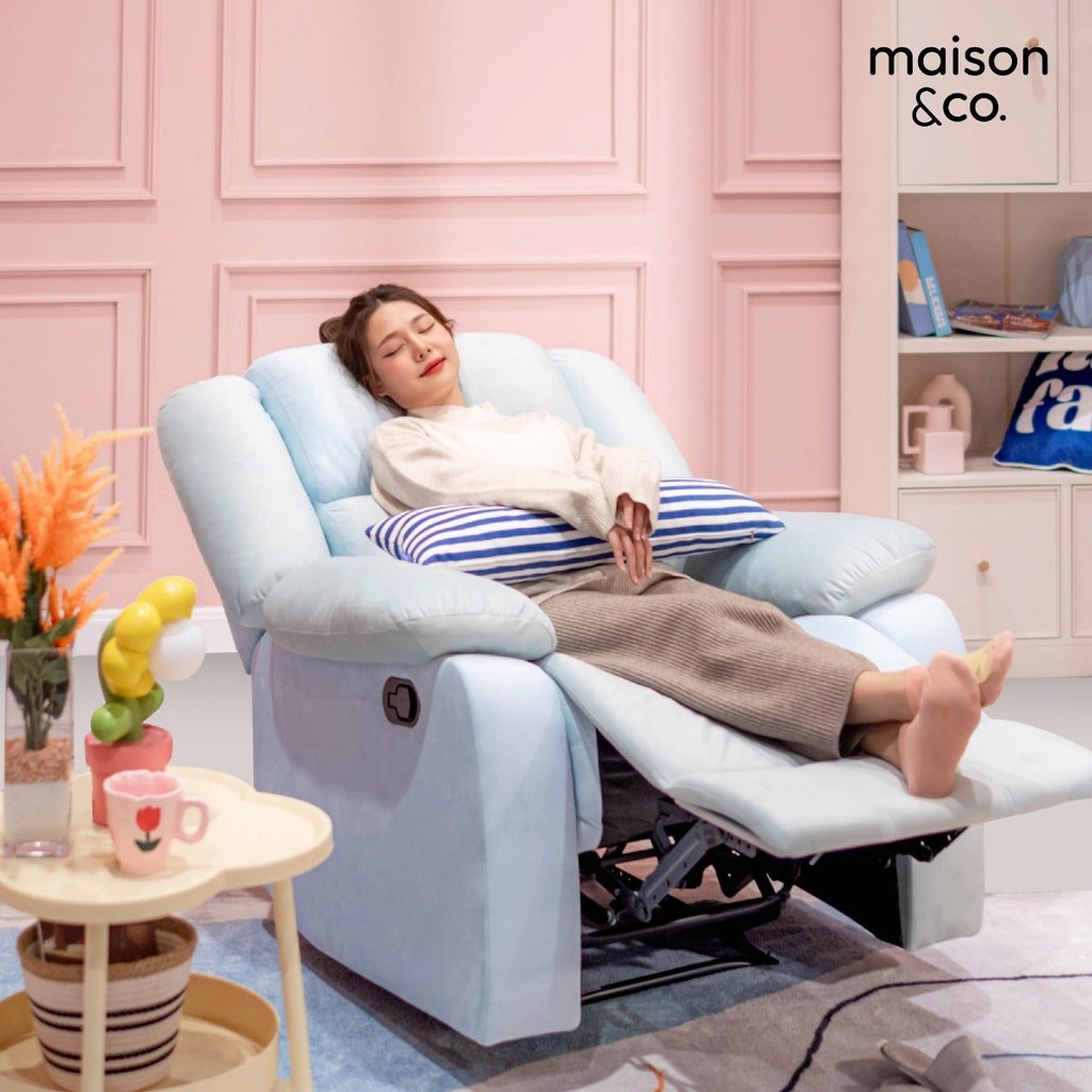 SB Design Square เก้าอี้พักผ่อน รุ่น DERBY -สีฟ้า (98x95x100 ซม.)  แบรนด์ MAISON&CO.