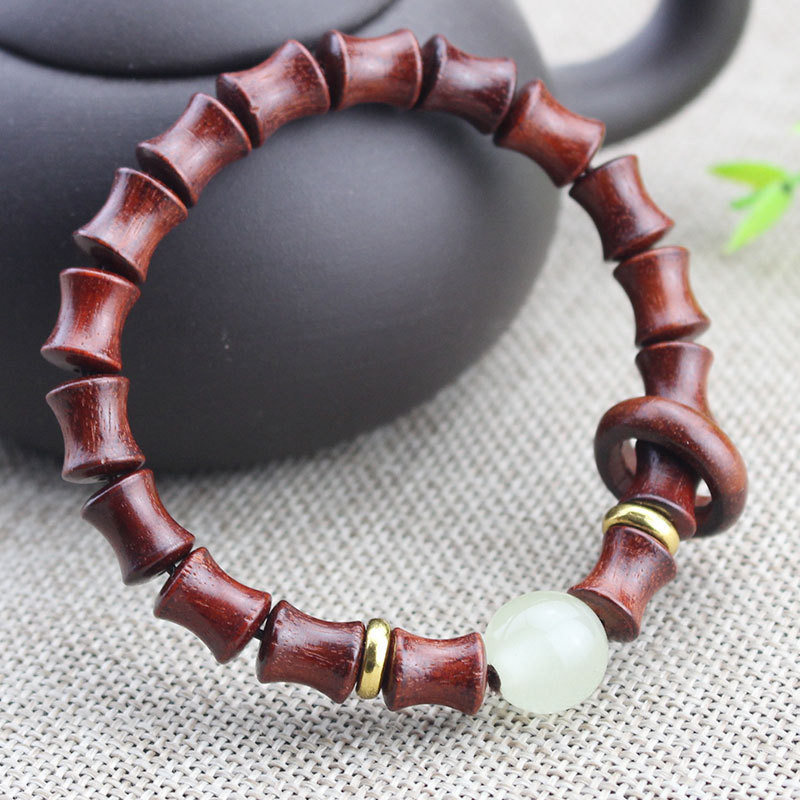 สร้อยข้อมือไม้ไผ่และไม้จันทน์สีแดง สำหรับท่านชายและหญิง พร้อมมอบเป็นของขวัญพิเศษ