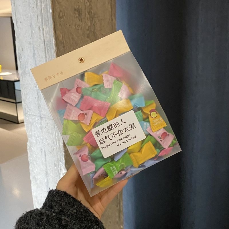 Love Words CC candy ขนมของขวัญมูลค่าสูงจํานวนมากมาพร้อมกับโทรศัพท์ lo 维CC糖ผง装 高 高 เซเลบริตี้คนดังคนด