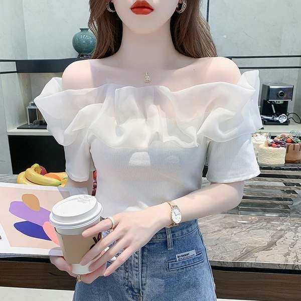 frenchy top สตรีทแฟชั่น แขนสั้นแบบใหม่ปี2025ฤดูร้อนเสื้อยืดระดับไฮเอนด์ดีไซน์ใหม่เสื้อเปิดไหล่แบบเซ็