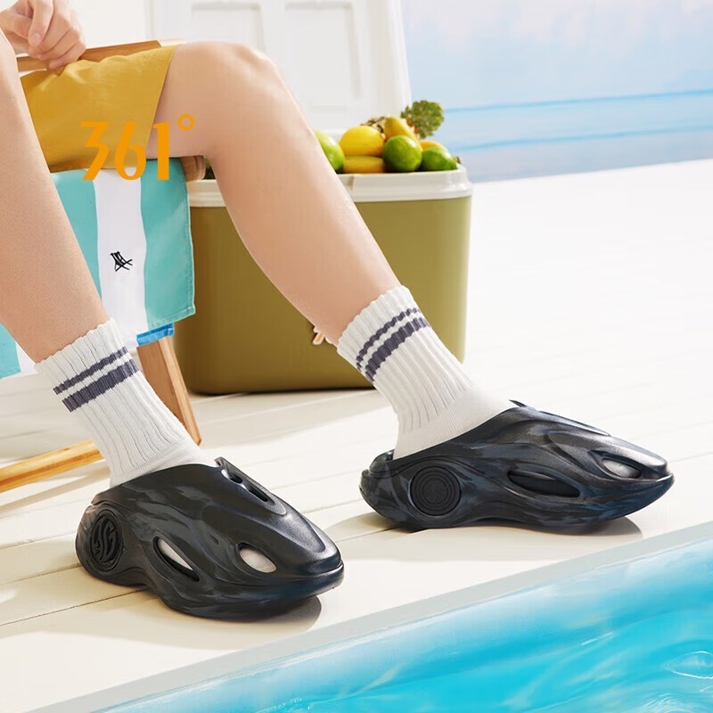 361 องศาผู้ชายรองเท้าแตะ AG กันลื่นระบายอากาศ 672421103