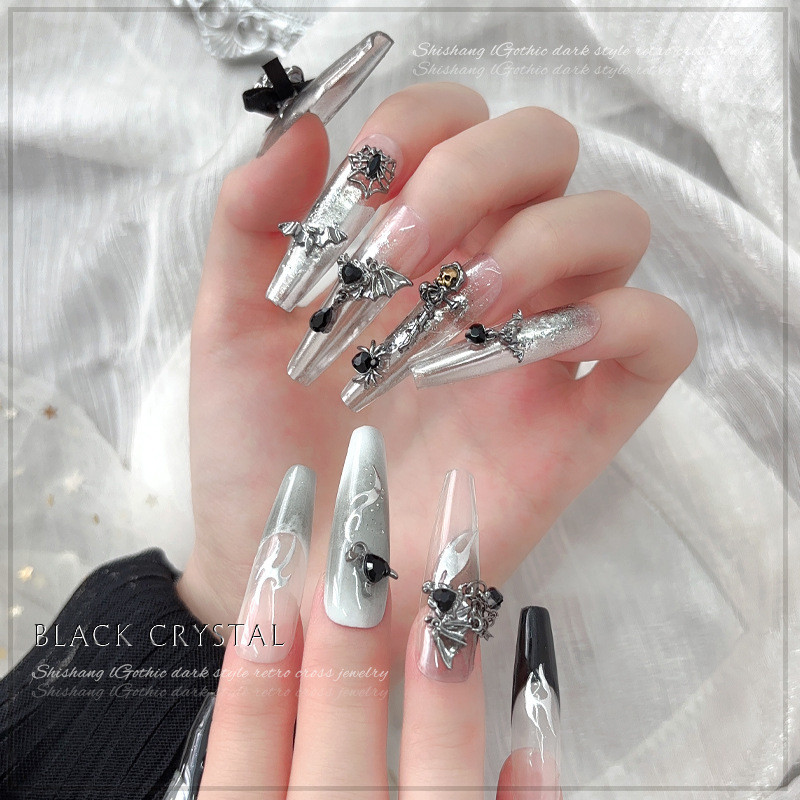 เครื่องประดับแต่งเล็บสไตล์มืดย้อนยุคโบว์สีดําคริสตัลซ้อนเพชรแมงมุมกะโหลกปีกโลหะผสมเล็บเพชร - รูปที่ 2