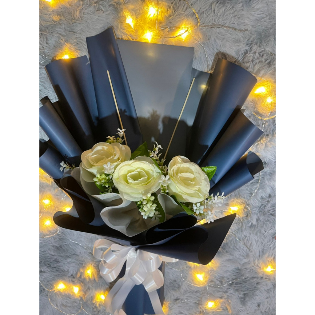 AA014 โฟมคู่ ช่อประดับดอกกุหลาบ 3 ดอก แถมที่ใส่ธนบัตร 15ใบ #ช่อเปล่า #ช่อประดับดอกไม้ - รูปที่ 4