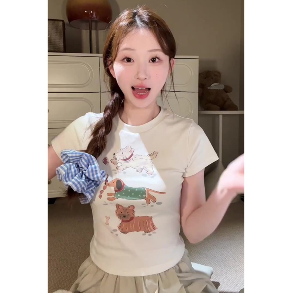 COD (กรุงเทพจัดส่งสินค้า)BOOM Shopเสื้อครอป คอกลมแขนสั้น รัดรูป ลายการ์ตูนน่ารัก ไซซ์เล็ก#2209