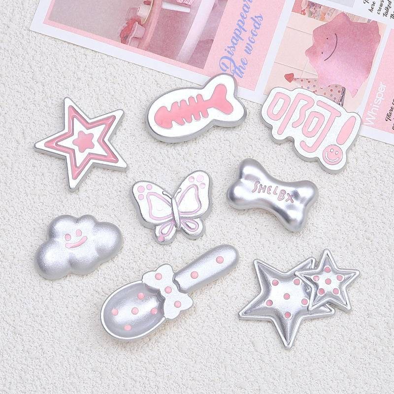 การ์ตูนสีชมพูผีเสื้อเงิน Jibz Cro รองเท้า Charm DIY น่ารักเรซิ่นเครื่องประดับอุปกรณ์เสริม DIY เคสโทรศัพท์ Handmade Patch รองเท้าชายหาดตกแต่ง