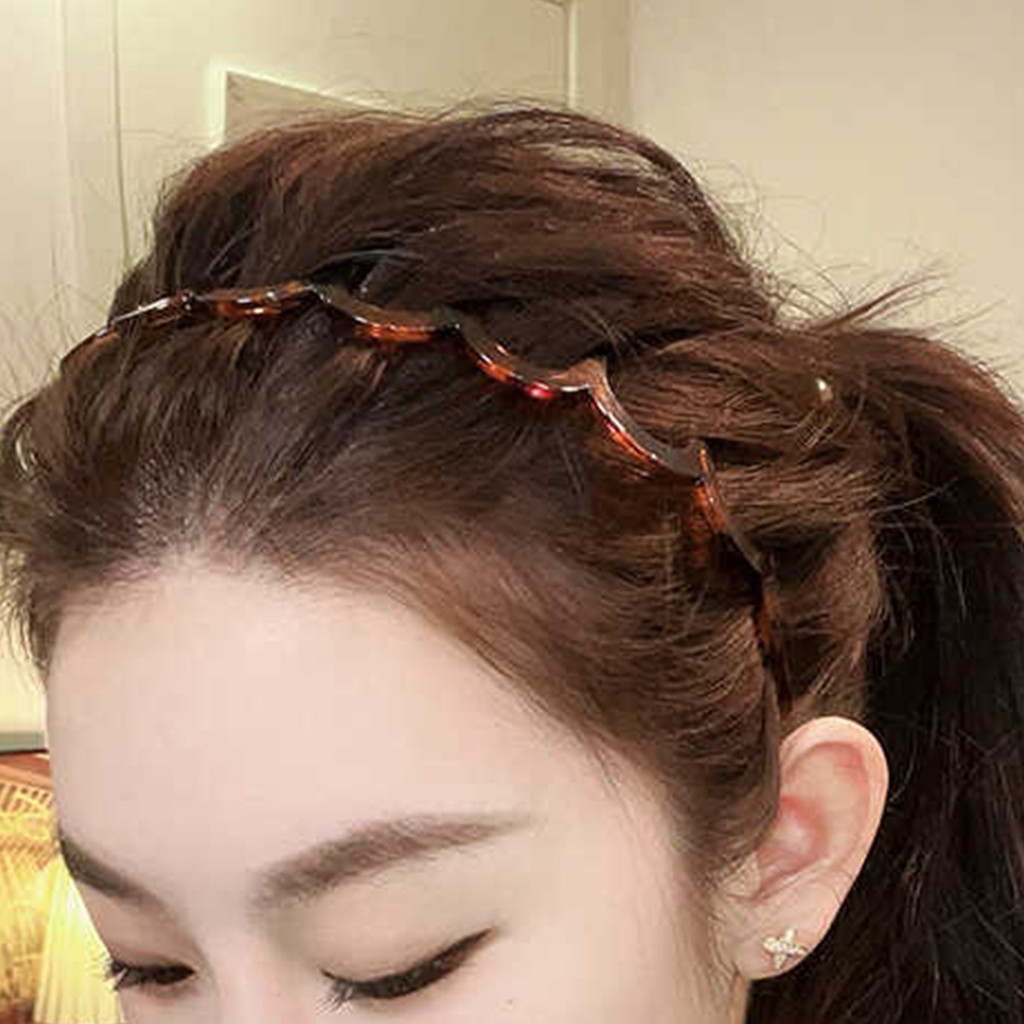 [การจัดส่งสินค้าในคลังสินค้าในประเทศ]1 ชิ้นแฟชั่นใหม่แถบคาดศีรษะคลื่นสําหรับสาวเรียบง่ายระดับสูงและรูปลักษณ์สูงระดับ หมวก