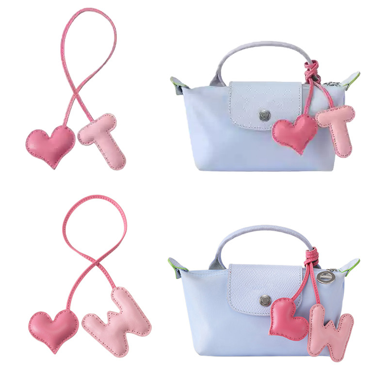 Evertoner ใหม่หนังแกะแท้ภาษาอังกฤษ RSTW Letter และ Heart Charm อุปกรณ์เสริมแฟชั่นตัวอักษรพวงกุญแจจี้กระเป๋าจี้รถ