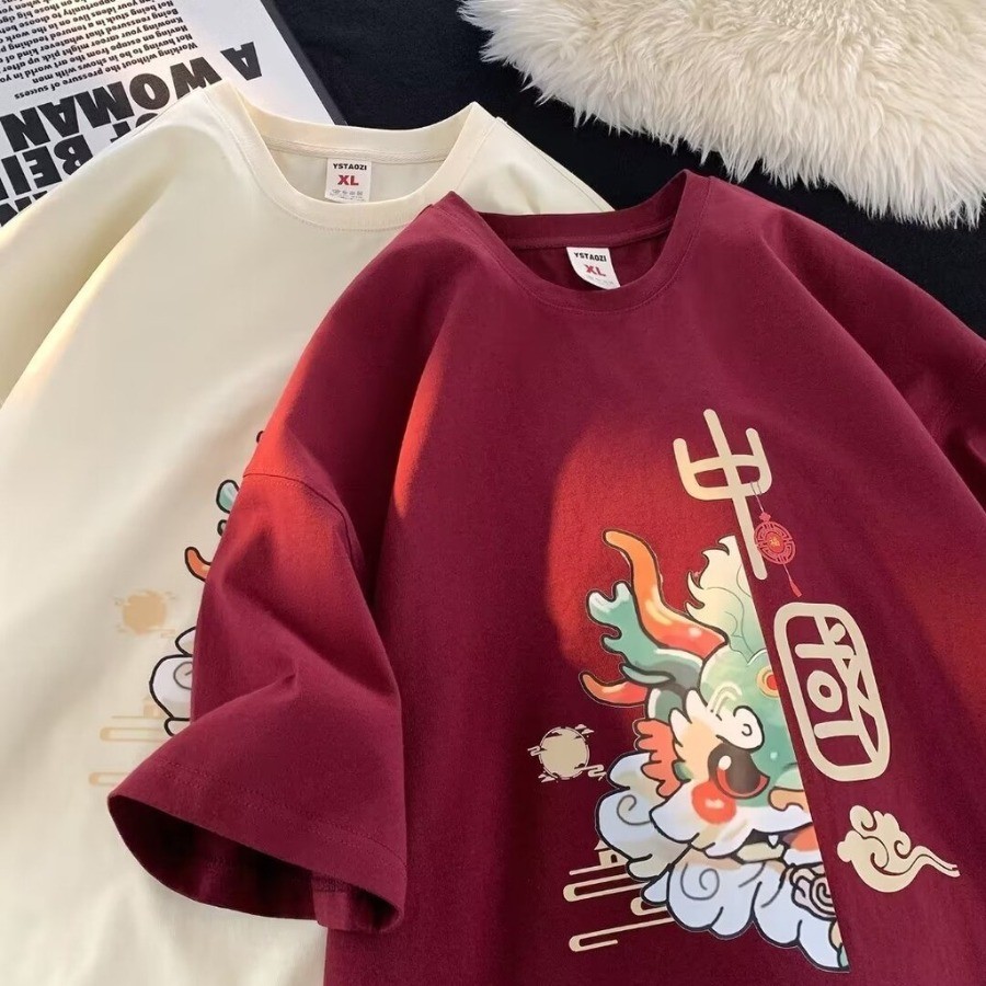 M-8XL เสื้อยืดแขนสั้นผู้ชายฤดูร้อนจีน-เก๋แฟชั่นแบรนด์การ์ตูนมังกรพิมพ์แขนสั้นเสื้อยืดผู้ชายหลวมระบายอากาศรอบคอแขนสั้นเสื้อยืดสําหรับชาย