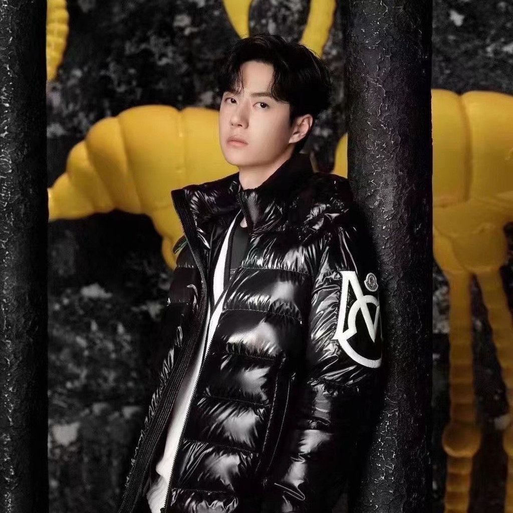 ผู้ชายผู้หญิงคู่วัง มันคือพวกเขา ฤดูหนาวรูปแบบใหม่ คลุมด้วยผ้า 2023 แจ็คเก็ตเบาะหนาสไตล์เดียวกันแจ็คเก็ตให้อบอุ่น