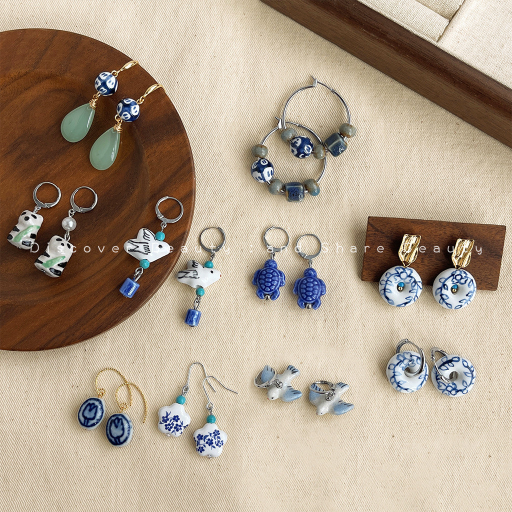 Blue White Porcelain Series ต่างหูหญิงที่ไม่ซ้ํากัน Niche แฟชั่นวรรณกรรม Retro อารมณ์ใหม่จีนต่างหู High-End Feeling