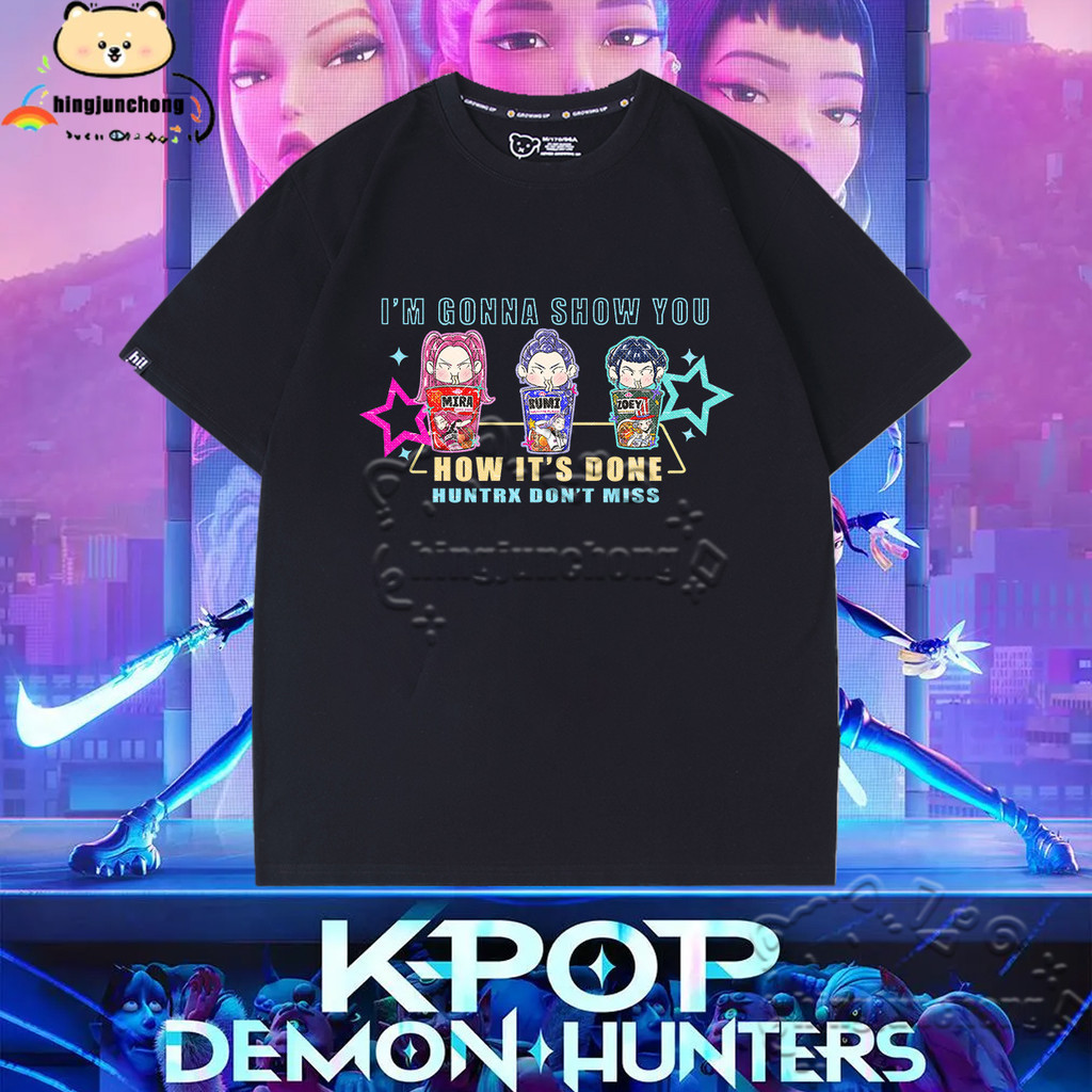 KPop Demon Hunters Tshirt HUNTR/X Rumi Mira Zoey กินบะหมี่กึ่งสําเร็จรูป 5 สีแฟชั่นพิมพ์เสื้อยืด Uni