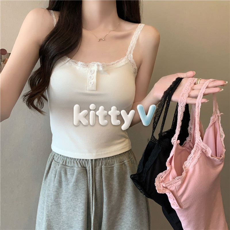 kitty.vogue พร้อมส่ง*เสื้อสายเดี่ยวไหมพรม คอลูกไม้ มีฟองน้ำ