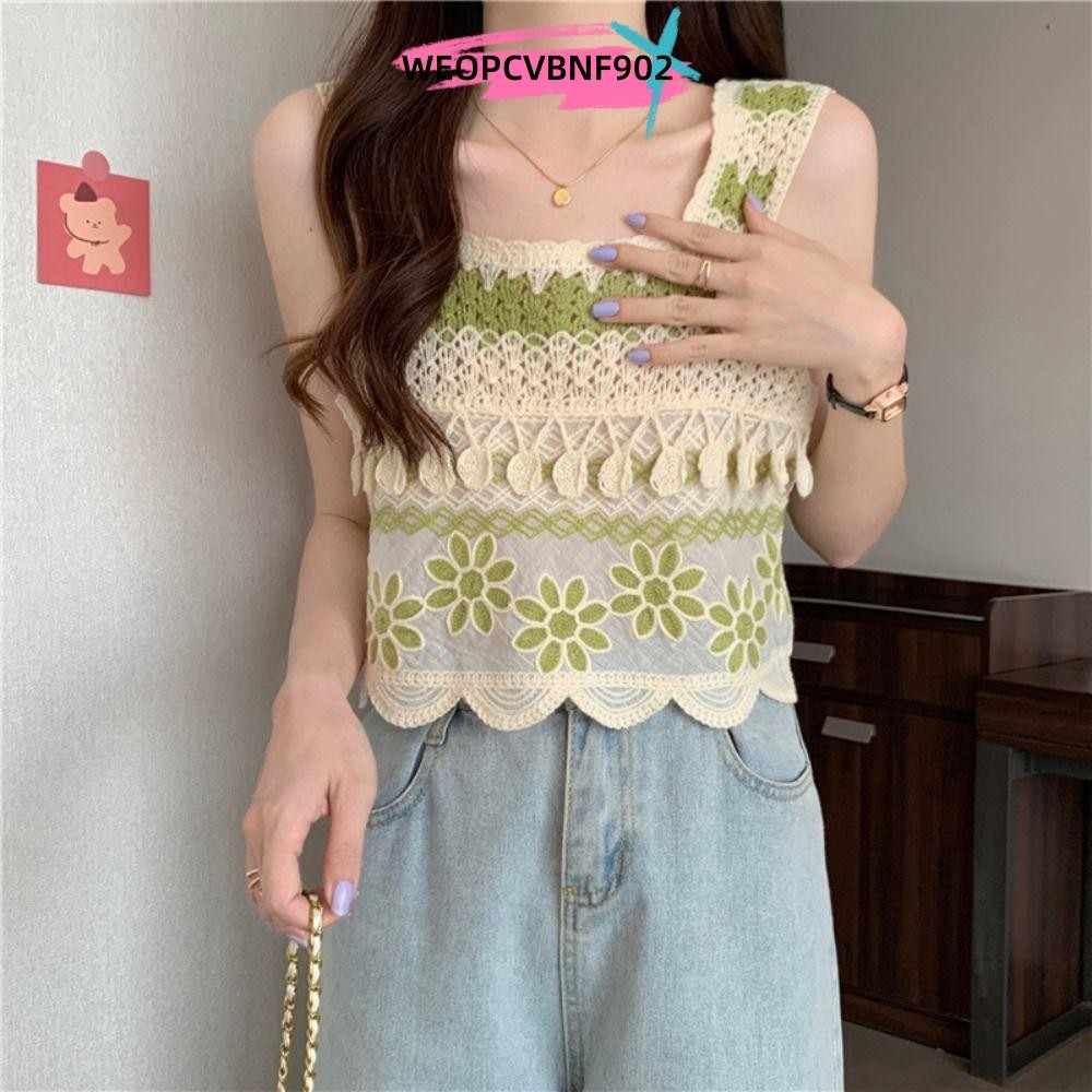 เสื้อครอปcropped top ลายโครเชต์crochet pattern สไตล์โบฮีเมียbohemian style แขนกุดsleeveless เสริมเสน
