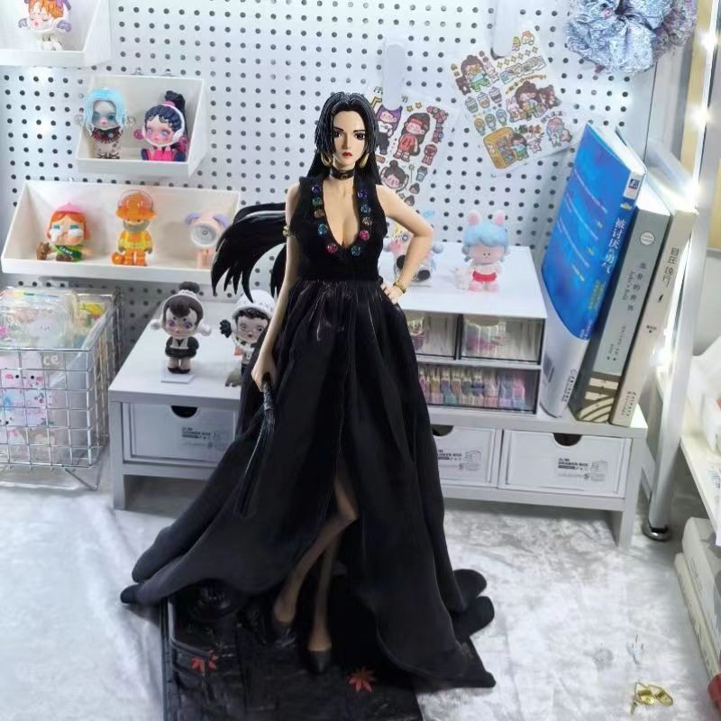 ((Uta Empress Clothes) One Piece Uta Empress Suit Figure