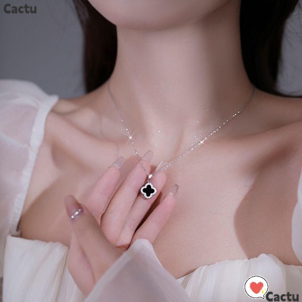 สร้อยคอโคลเวอร์สี่ใบ CACTU โซ่กระดูกล็อคไม่ซีดจางหรูหราอินเทรนด์ที่ละเอียดอ่อนแฟชั่นฤดูใบไม้ร่วงและฤดูหนาว Claviular Chain สําหรับผู้หญิง
