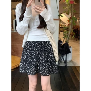 สาวอวบใส่ได้ กระโปรงเค้กหวานดูผอมปิดต้นขาใหญ่ ถ่ายจากภาพจริง กระโปรงสั้นลายดอกเอวสูงทรงเอสีดำ ราคาถูกๆๆคุณภาพดี