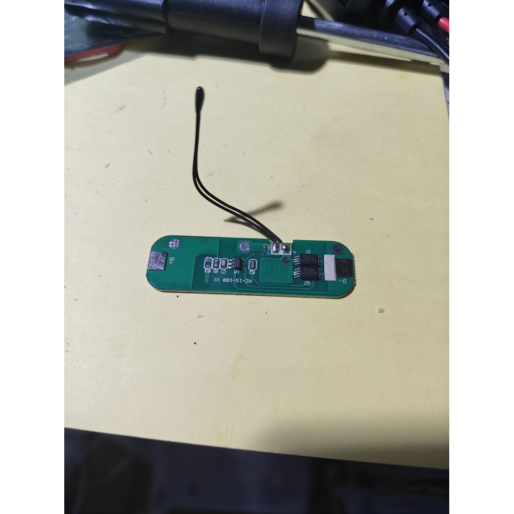 BMS 1 S 3.7 V ควบคุมแบตเตอร์รี่ขนาดใหญ่ ไมเกินก้อนละ 6 AH ราคา ถูกที่สุด ดีลบีเคเค แกลเลอรีภาพที่ 3