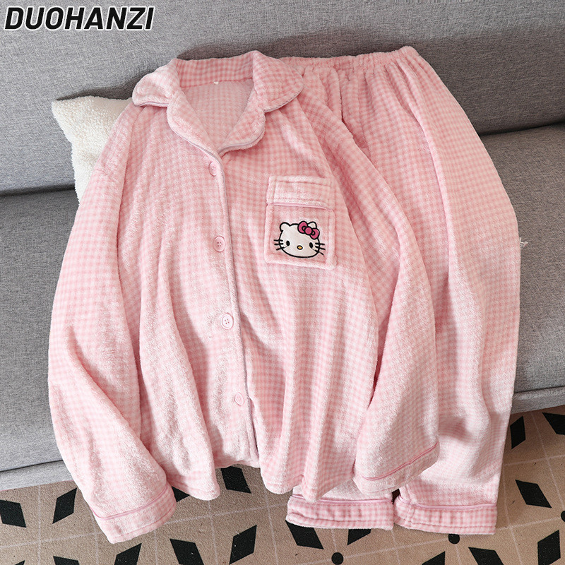 ดูโอฮันซี ผู้หญิงน่ารักชุดนอนสักหลาดแขนยาวกางเกงเสื้อผ้าที่บ้านชุดนอนขนแกะปะการังที่อบอุ่น
