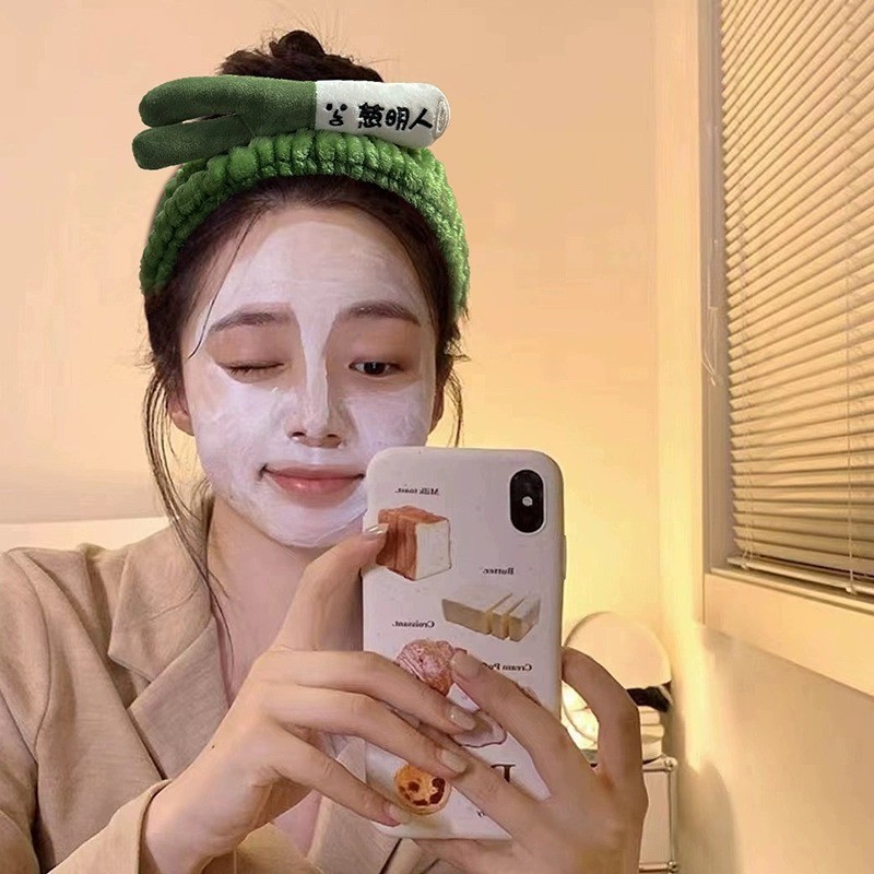 การ์ตูนสีเขียวหัวหอมคาดศีรษะฤดูใบไม้ร่วงฤดูหนาวตุ๊กตาคาดศีรษะยืดหยุ่นสูงลื่นลื่นลื่นบดผมคาดศีรษะฮาโลวีนตลกคาดศีรษะ - รูปที่ 2