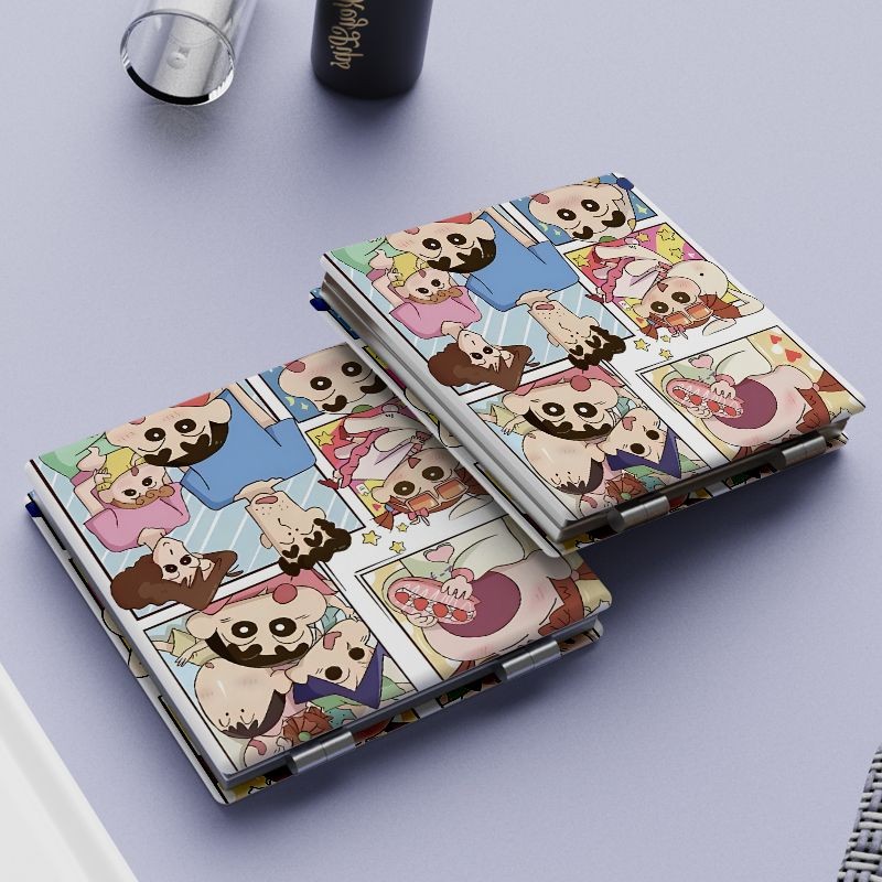 [Clearance] Crayon Shin-Chan แบบพกพาพับน่ารักกระจกแต่งหน้าแบบพกพามือถือมินิแบบพกพาสาวหัวใจสองด้าน Clamshell Student Party 2025 Must-Have Outing ของขวัญ