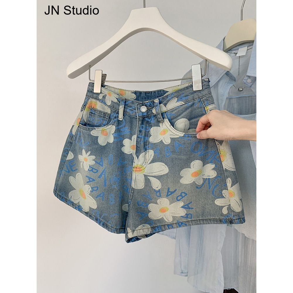 JN Studio กางเกงยีนส์ผู้หญิง กางเกงยีนส์ขาสั้น น่ารัก สไตล์ ทันสมัย ทันสมัย WNK246079V 29Z240717