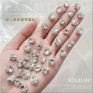 ตกแต่งเล็บสติกเกอร์ DIY Rhinestone แก้วคริสตัลเพชรเครื่องประดับไข่มุก Love Heart 5 ชิ้น KOUDAN